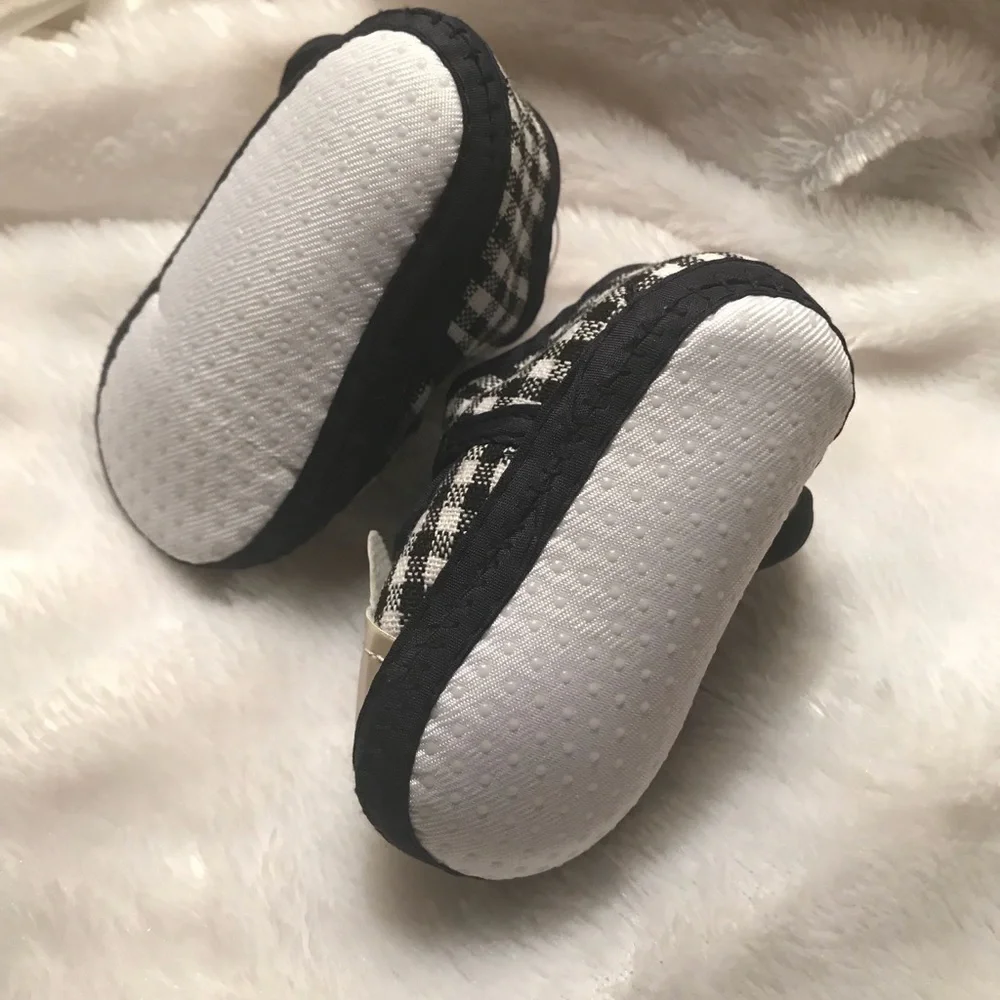 Newborn Baby 3D  Bootie Shoes 0-6 Months NEW